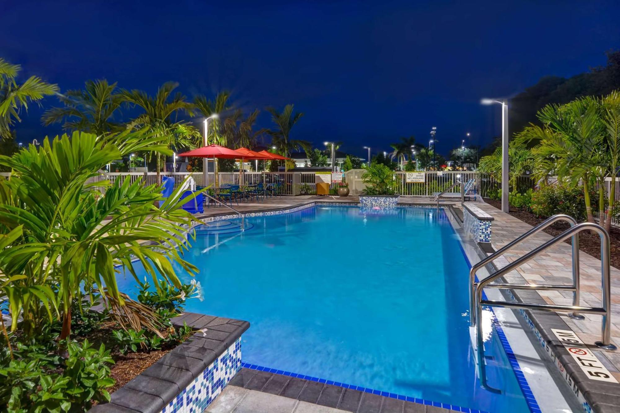 Home2 Suites By Hilton Naples I-75 Pine Ridge Road Vineyards Eksteriør bilde