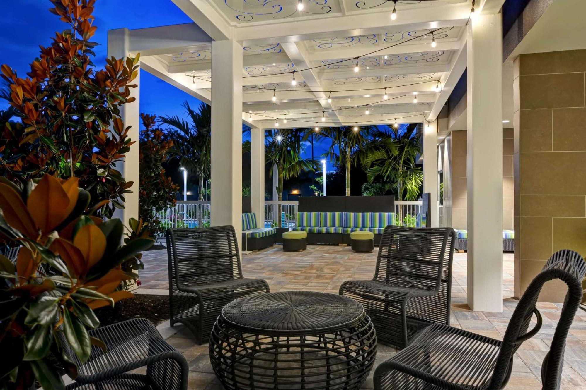 Home2 Suites By Hilton Naples I-75 Pine Ridge Road Eksteriør bilde